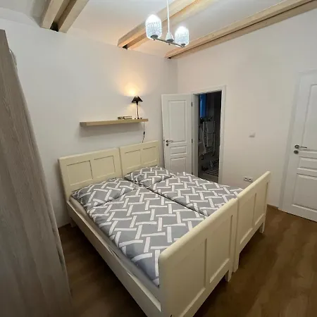 Lejlighed Apartman Za Stodolou *
